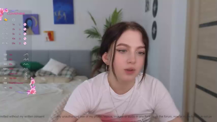 small_blondee