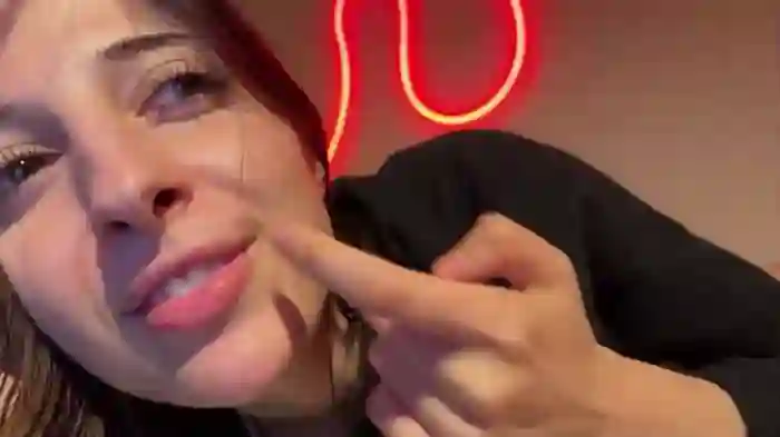 2024/05/05/chaturbate-rosykindred-04-44-59