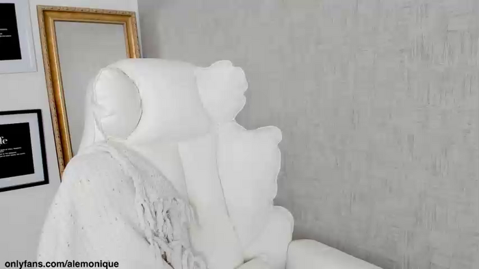 moniqueeass