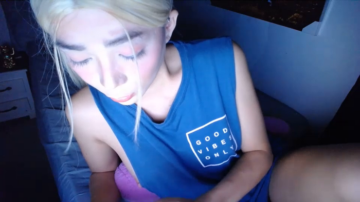 scarlet_snowxx