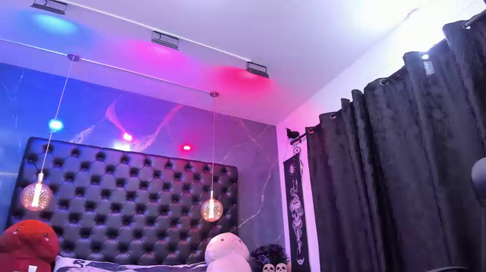 alexhoe_