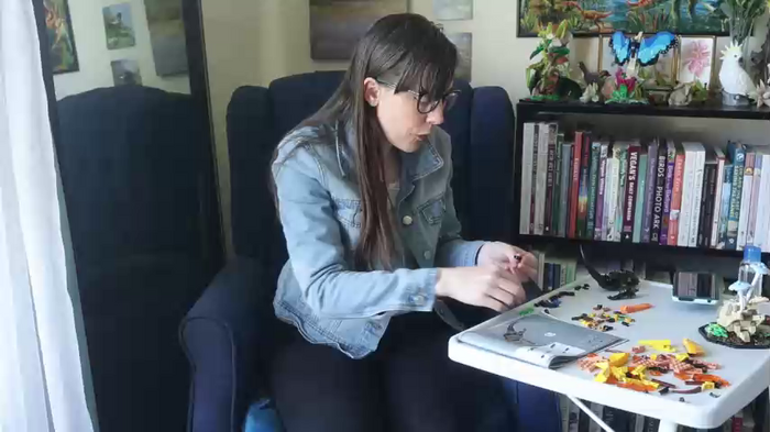 ellynaomi