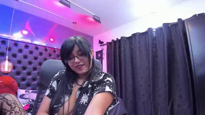 alexhoe_