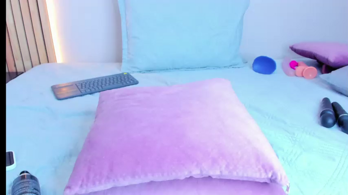 mia_reeves