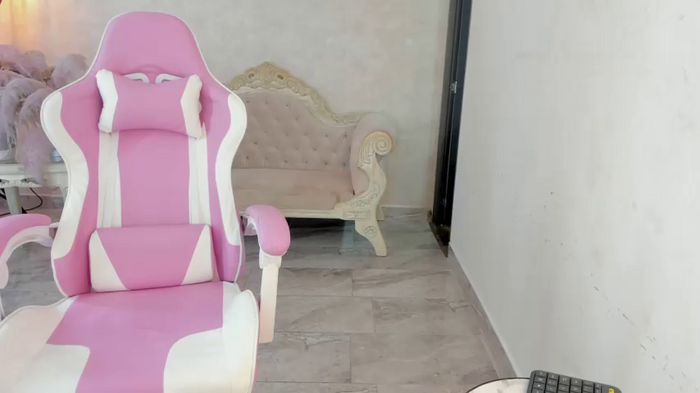 shantallknowless