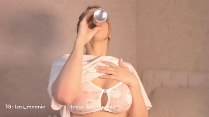 lesi_moonie