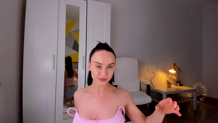 roxy_blue_eyed_