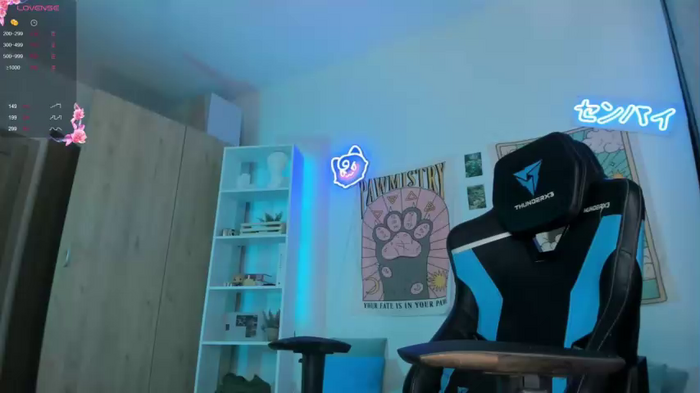 vivian_qwerty