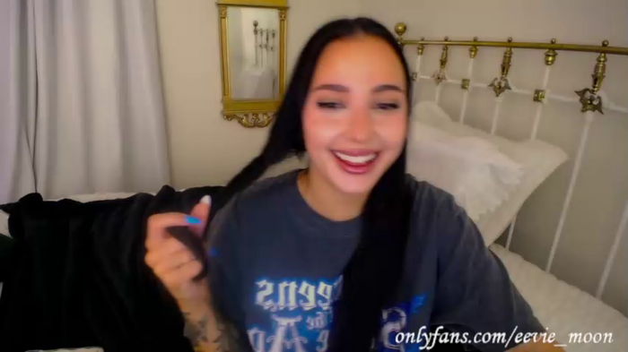 eevie_moon