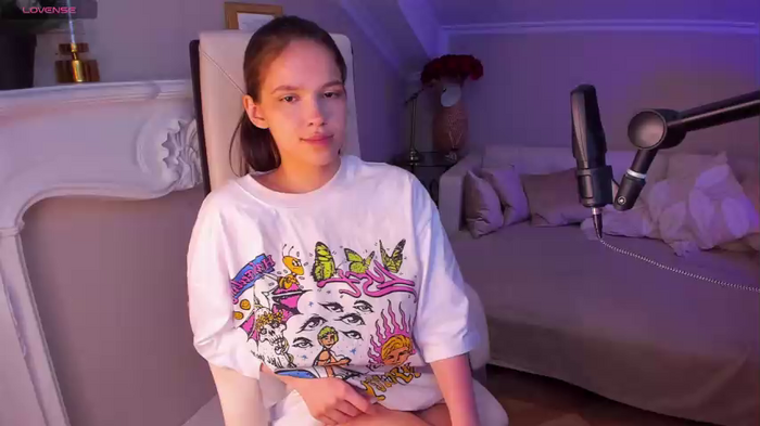adalyn_glow