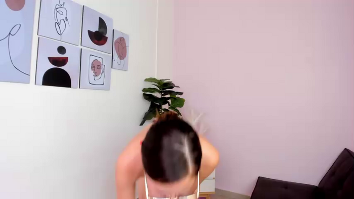 hellen_coy