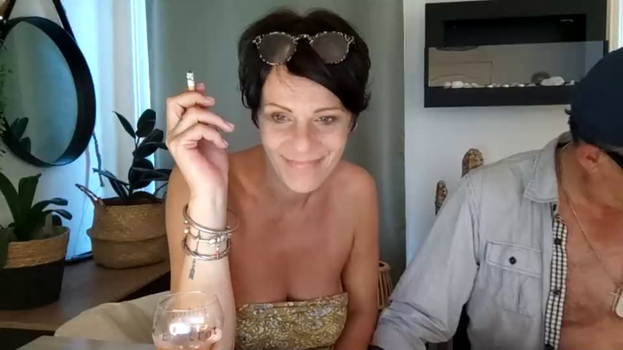 frau_nina