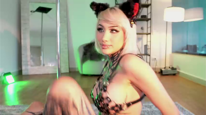 goth_dolll