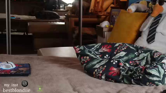 bestblondiiecb