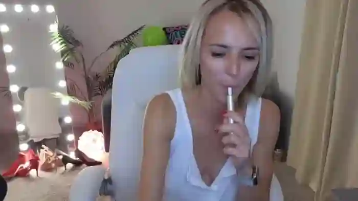 2024/07/07/chaturbate-martha_mayer-20-40-26