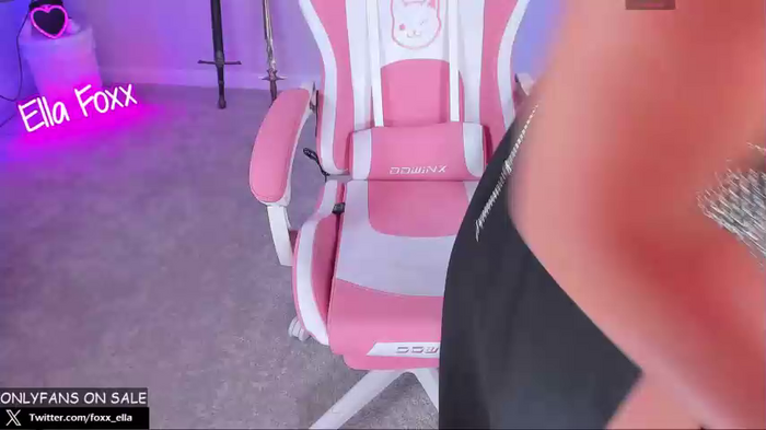 ella_foxx