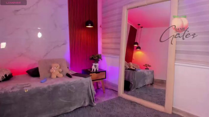 roxie_gates