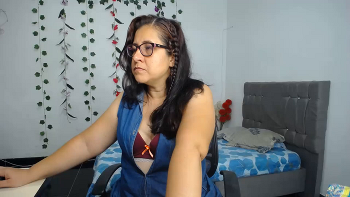 yesica_grey