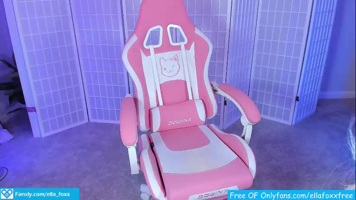 ella_foxx