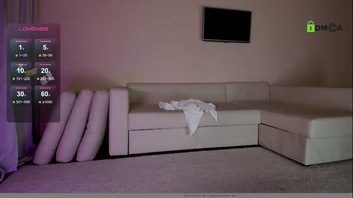 hollyextra