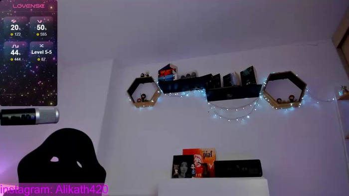 thecosmicgirl