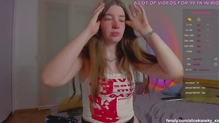 alicekaneky_xx