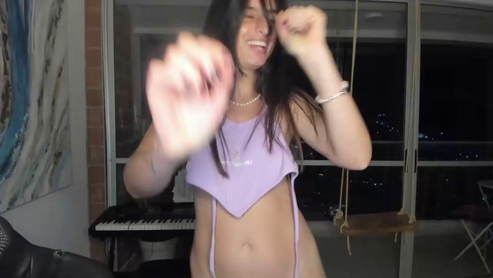 hollyshit_