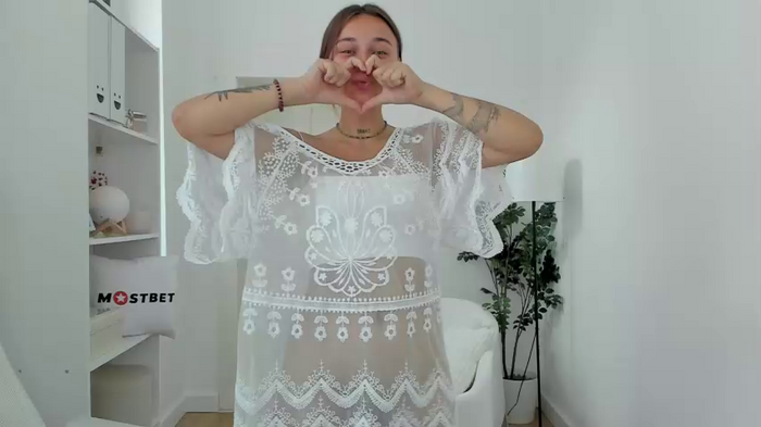 jennifer_ewans