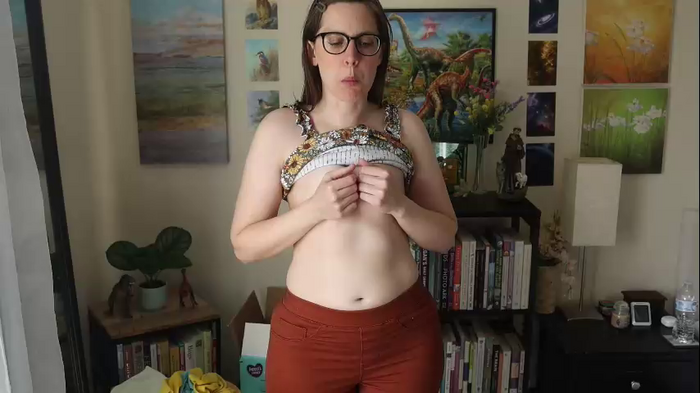 ellynaomi
