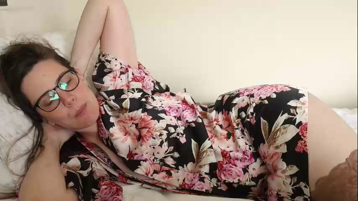 ellynaomi