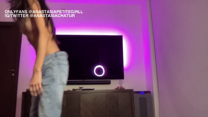 anastasiapetitegirll