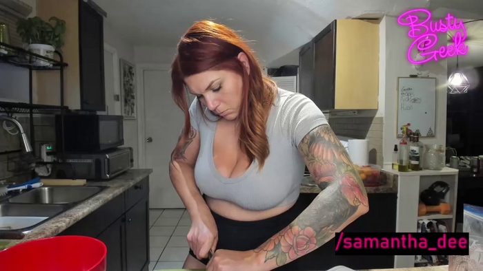 busty_geek48