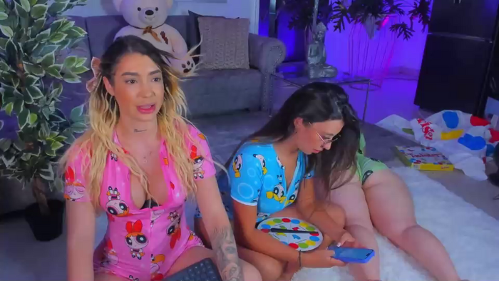 roxie_gates