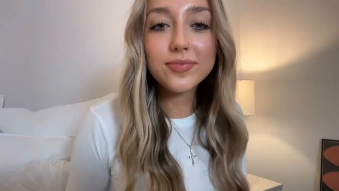 lovelyyylivyyy