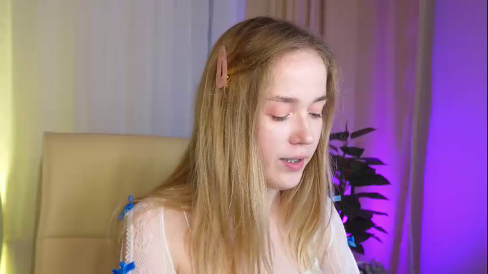 a_m_e_l_i_a