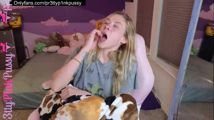 pr3ttyp1nkpussy
