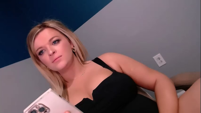 kellynicolexoxo
