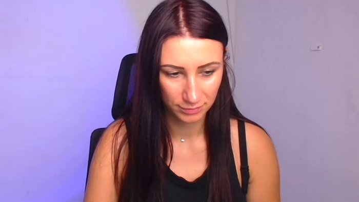 _emma_lay