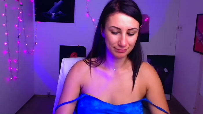 _emma_lay