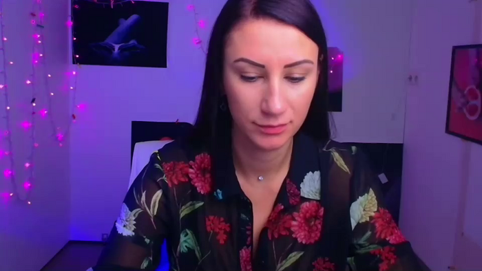 _emma_lay