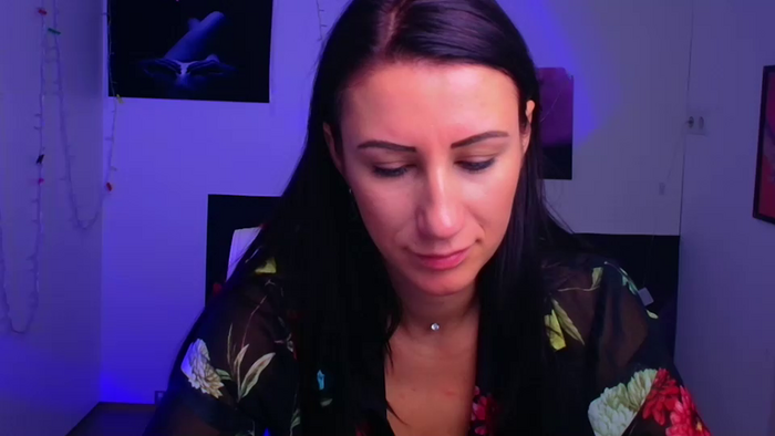 _emma_lay