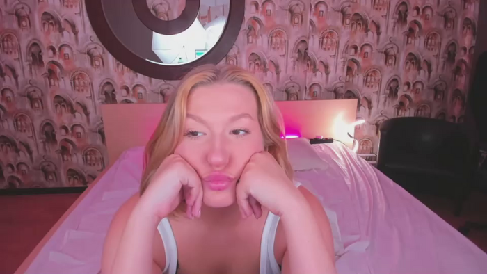 hollyylee