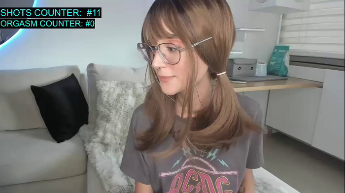 lonelly_lolly98