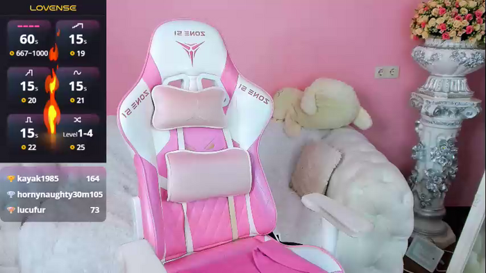 caty_cuddly