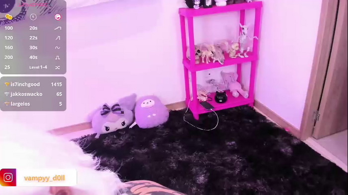 vampyy_doll