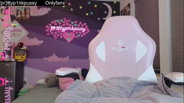 pr3ttyp1nkpussy