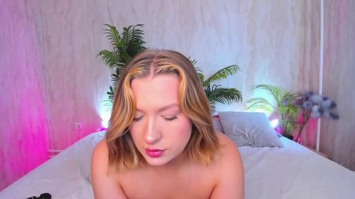 hollyylee