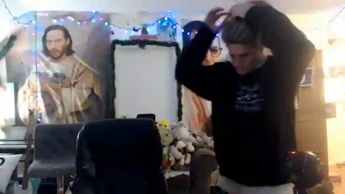 2024/10/09/chaturbate-katiecutie_5-04-36-41