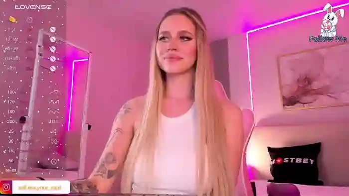 2024/10/10/chaturbate-dark_milla-12-36-30