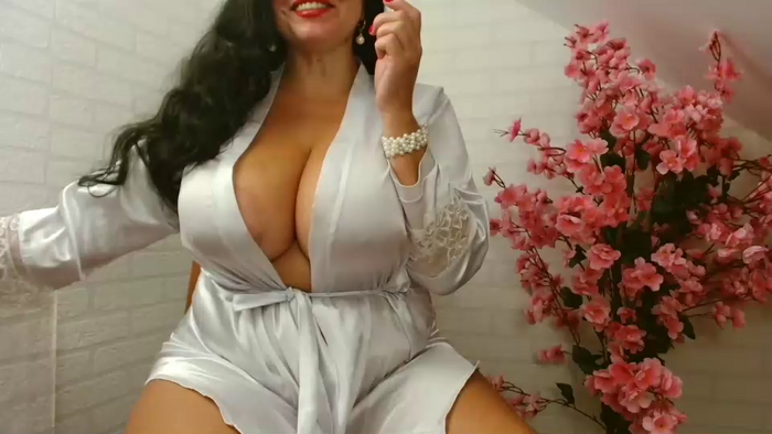madlyn_dee